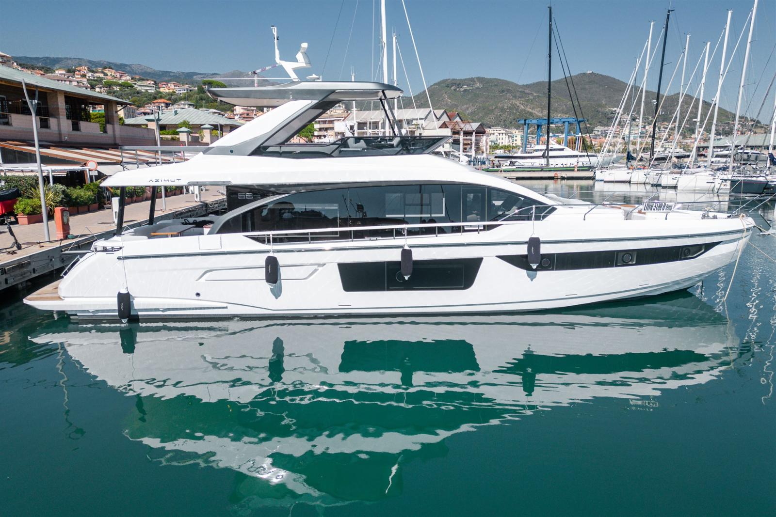 azimut 68 flybridge