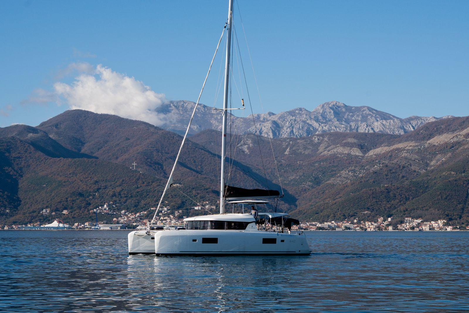 lagoon 42