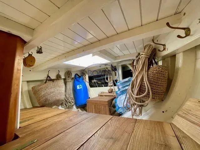 traditional Essex fishing smack (early 1800s)