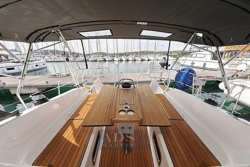 bavaria yachts Cruiser 37