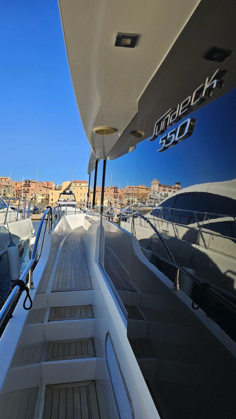 sundeck yachts 550