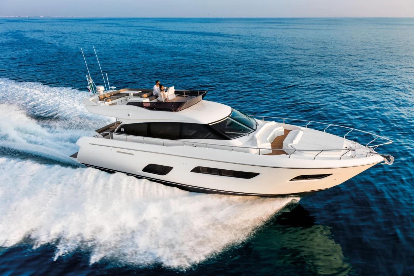 ferretti 550