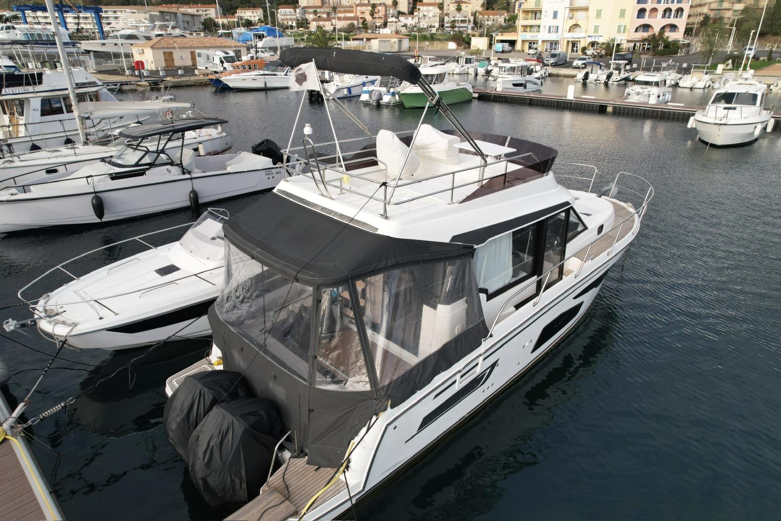jeanneau Merry fisher 1095 fly