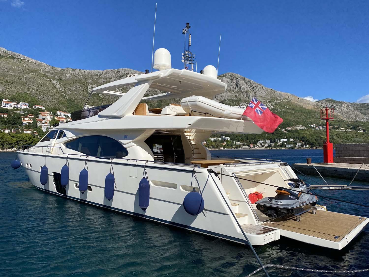 ferretti yachts 780