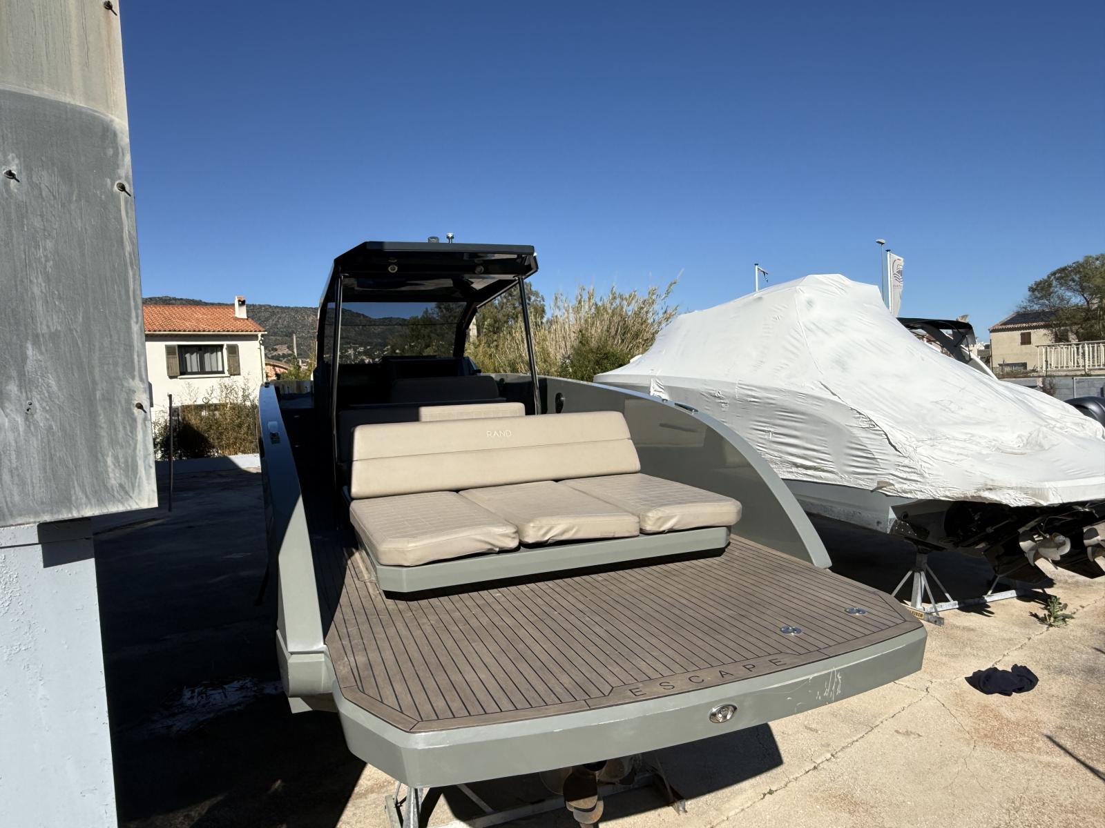 rand boats Escape 30