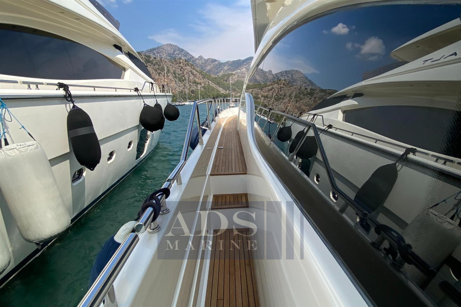 ferretti yachts 681