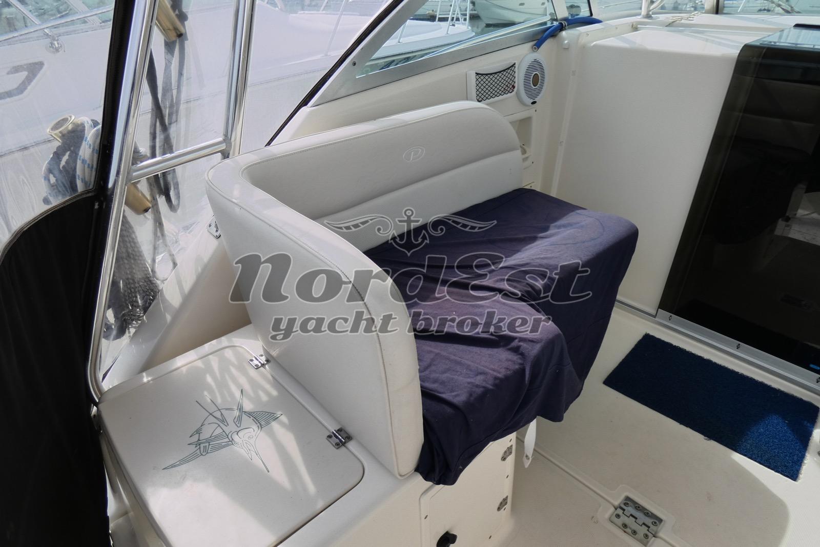 pursuit Tiara 3070