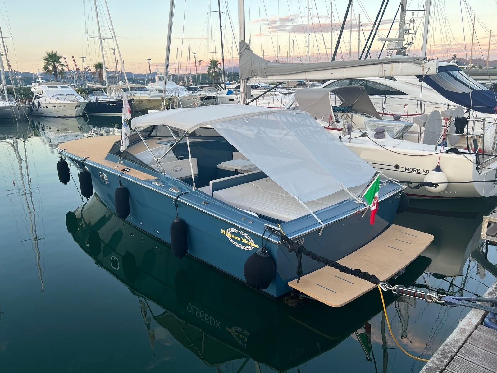 magnum marine 35
