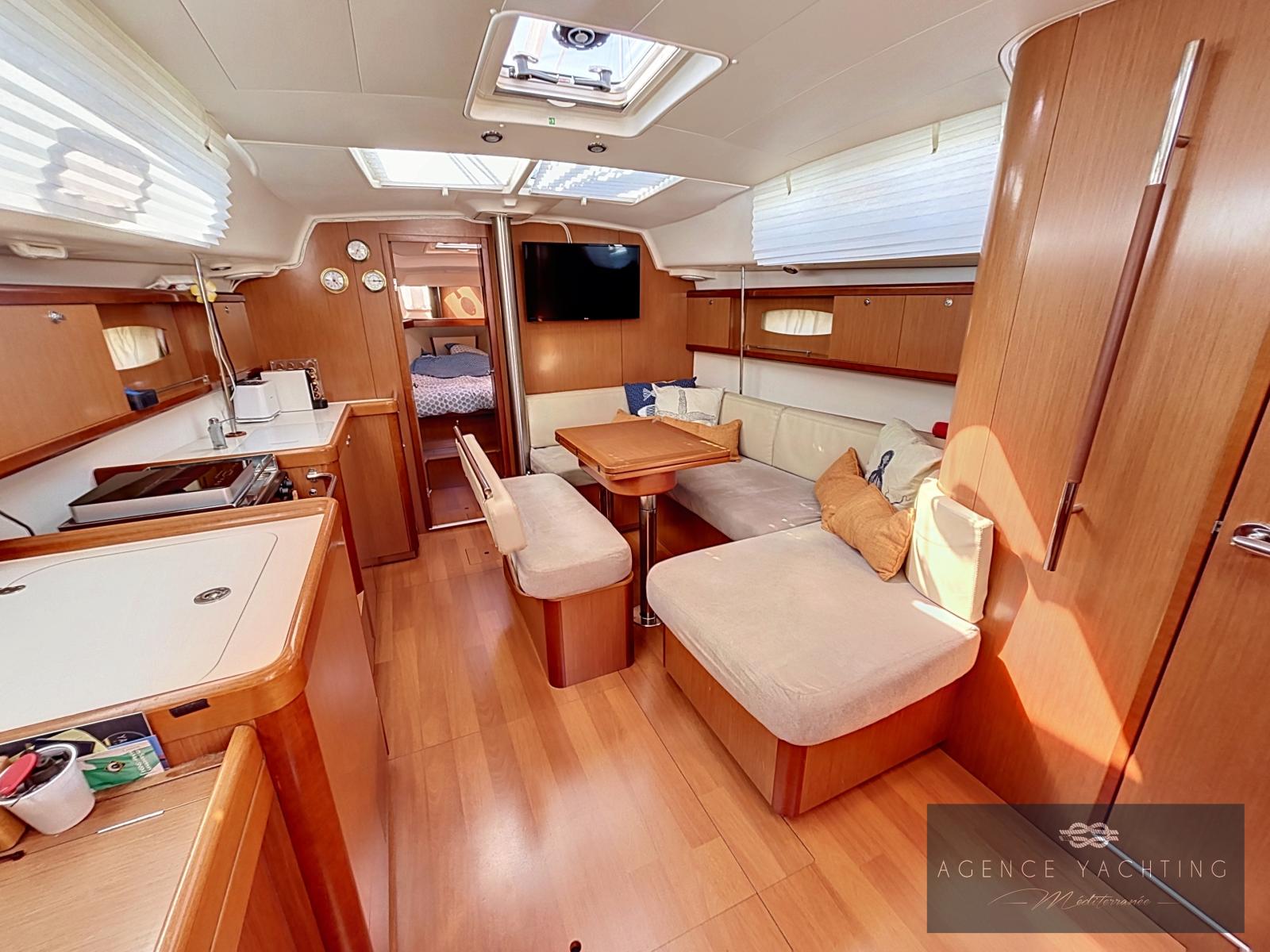 beneteau Oceanis 40