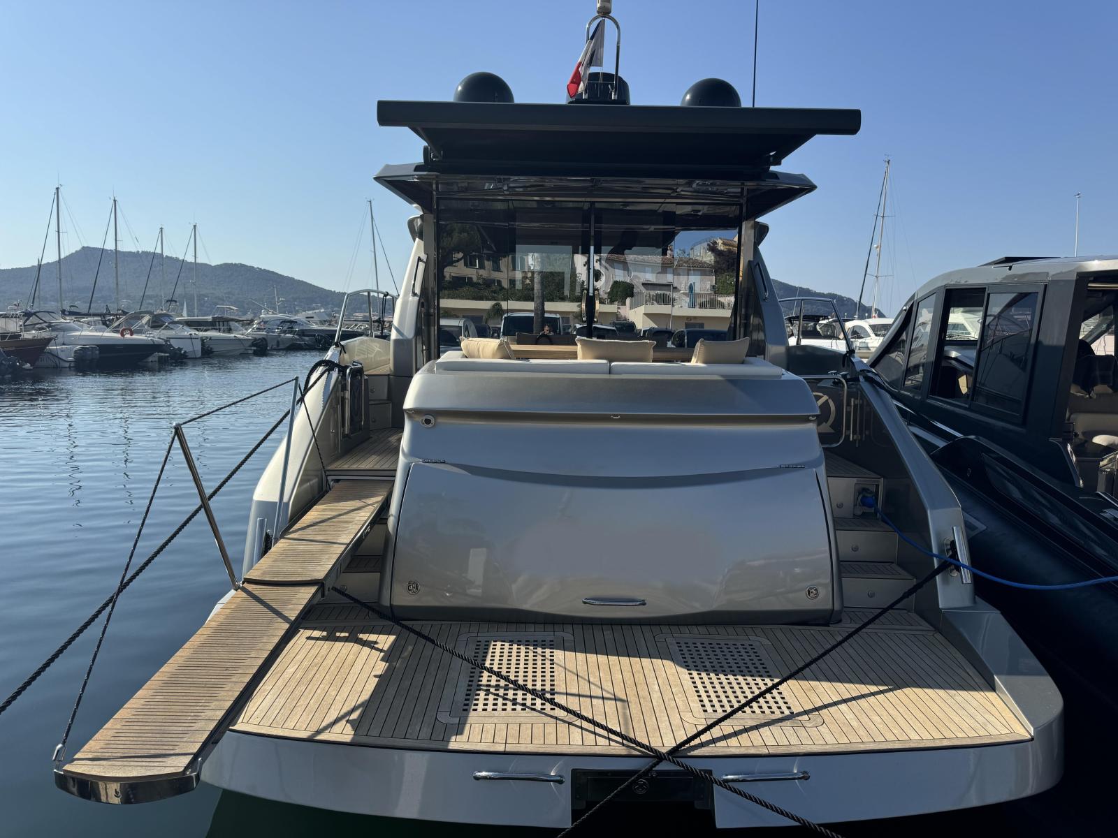 queens yachts 50 hard top
