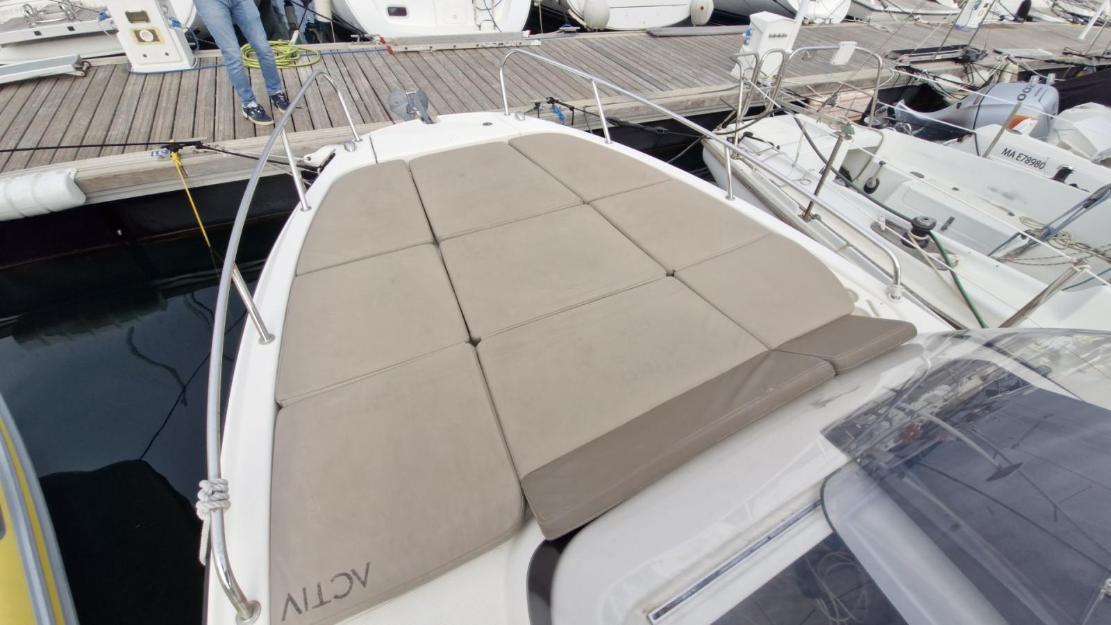 quicksilver 755 sundeck
