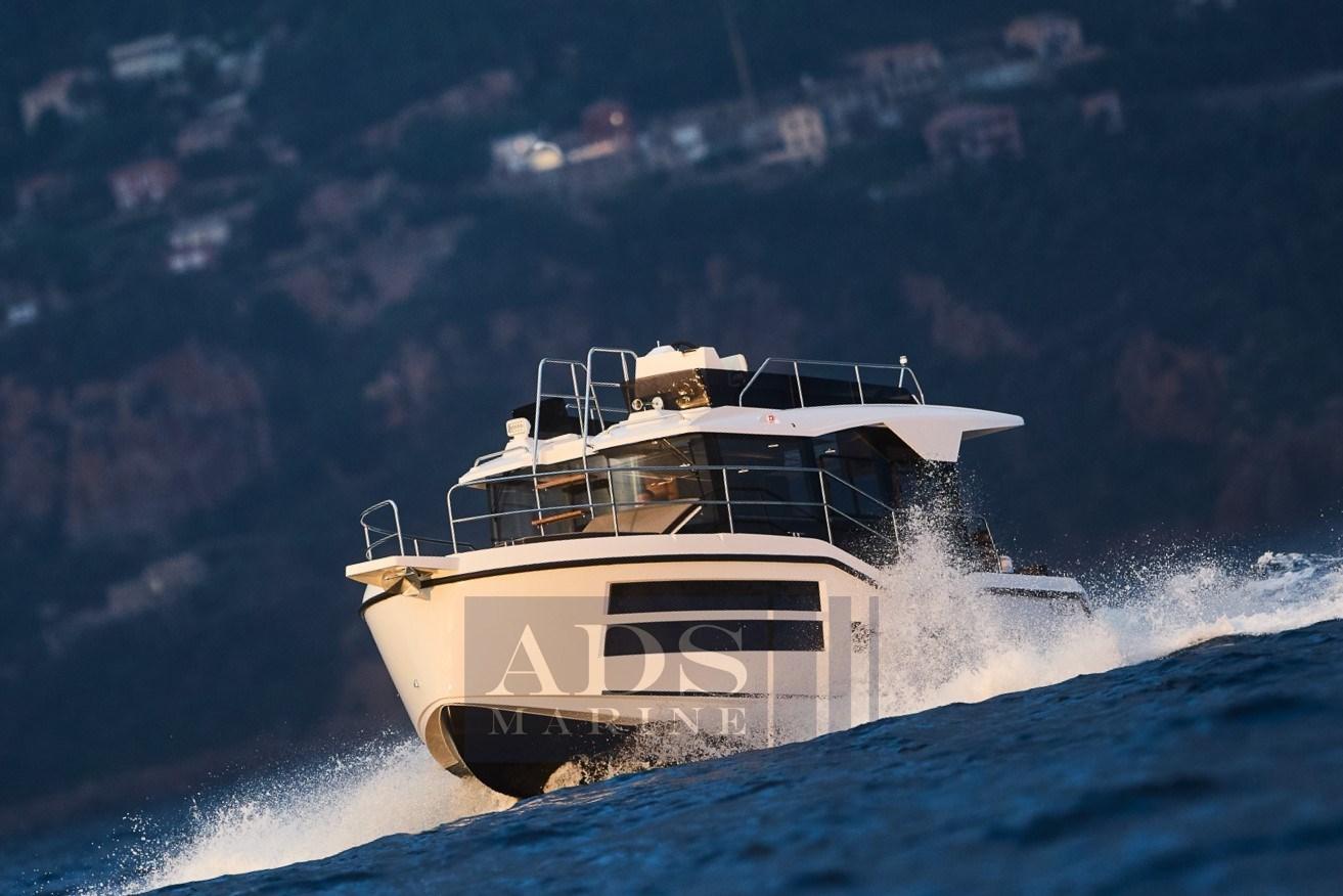 northman Trawler 1050