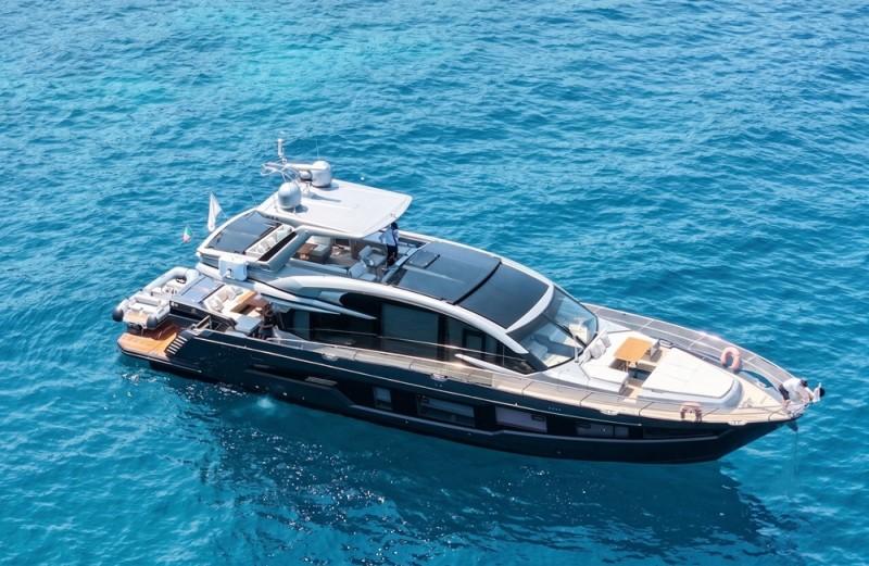 galeon yacht Galeon 700 skydeck