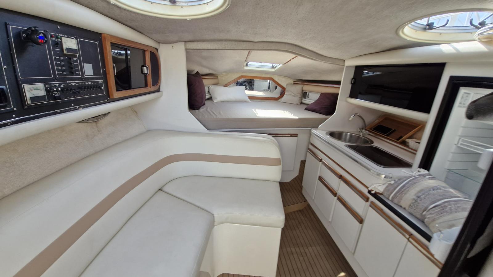 cruiser yacht Rogue 3070