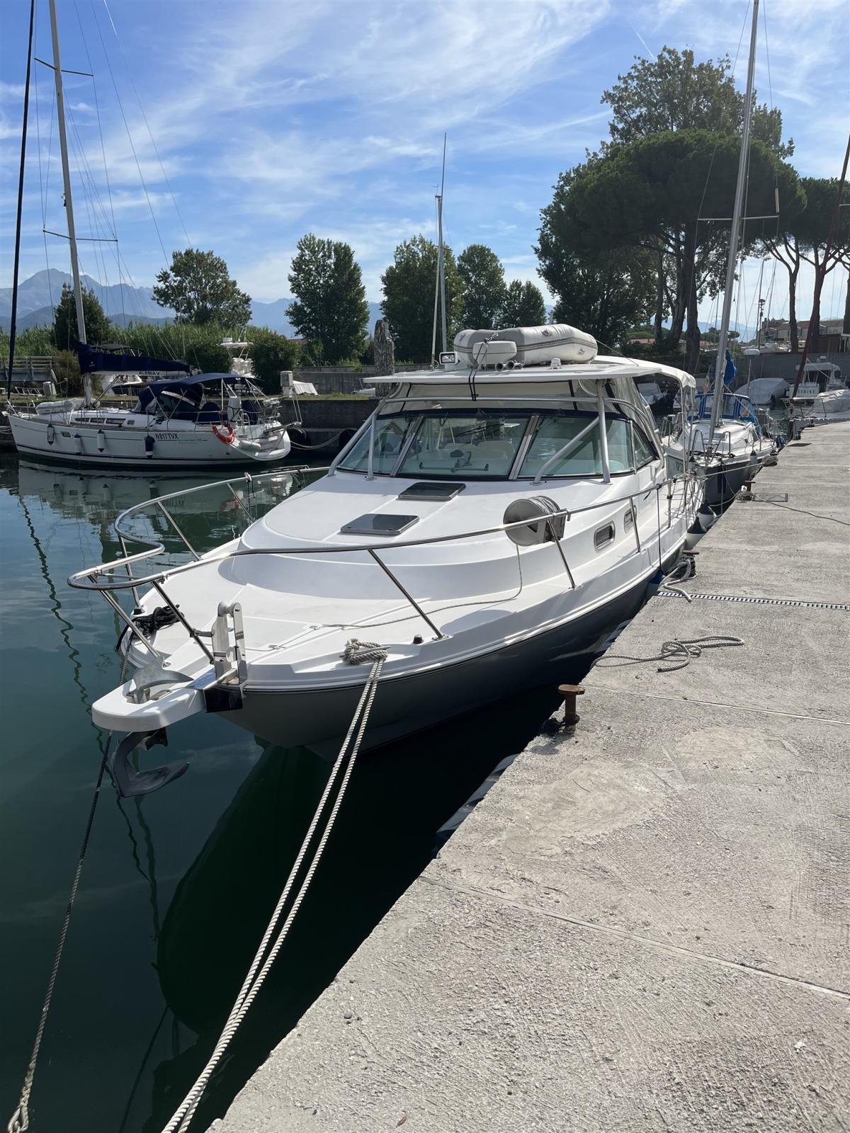 boston whaler 34 defiance