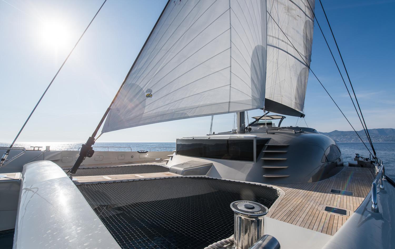 magic yachts 100\'