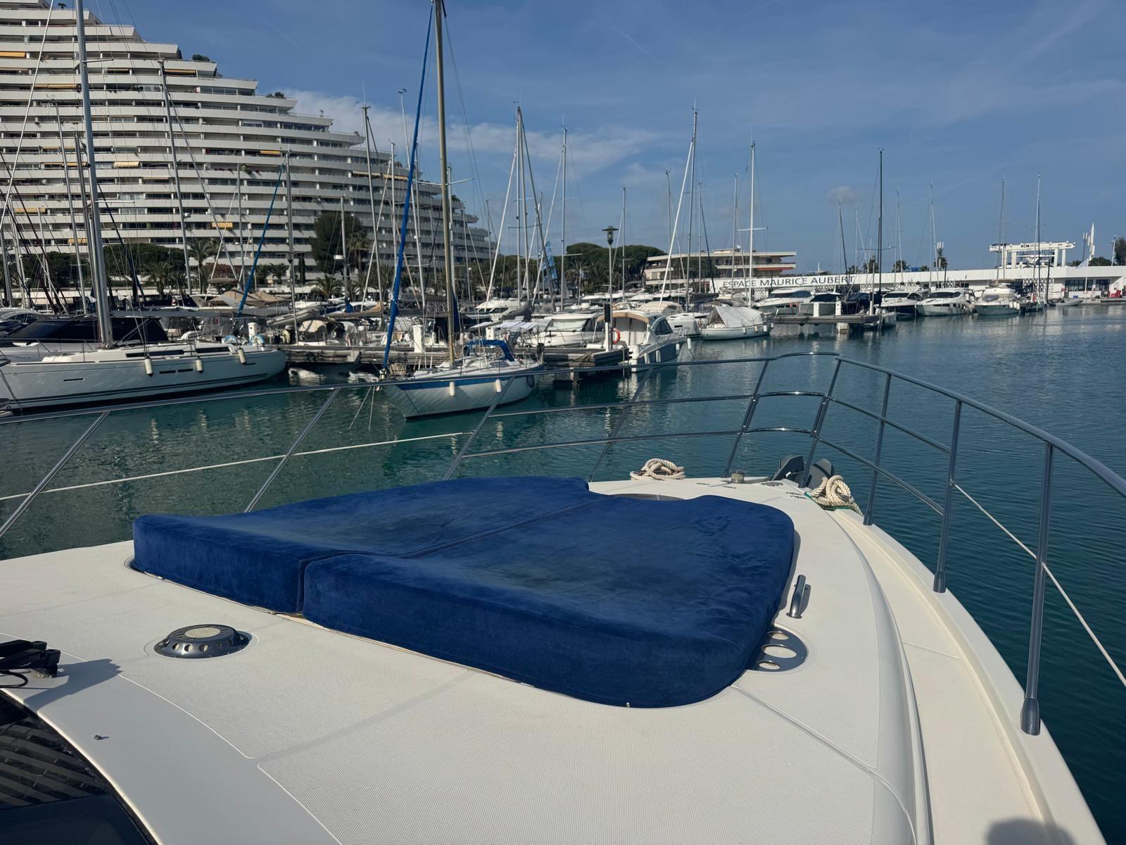 azimut 62 fly