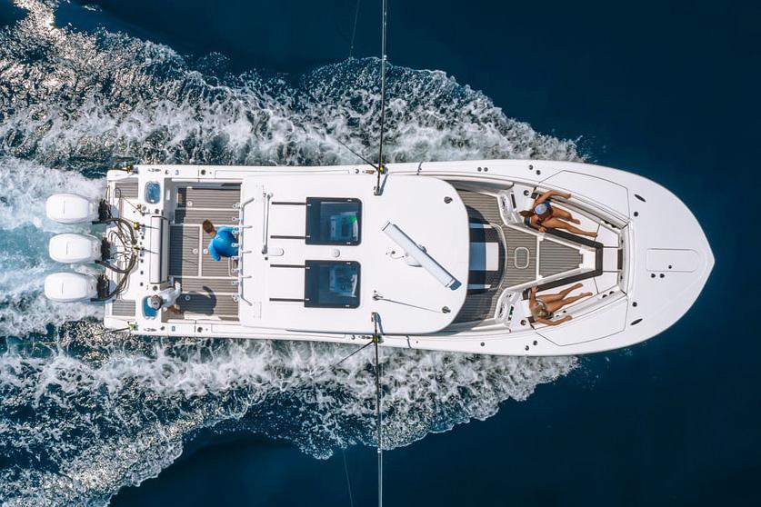 tidewater 380 cc adventure