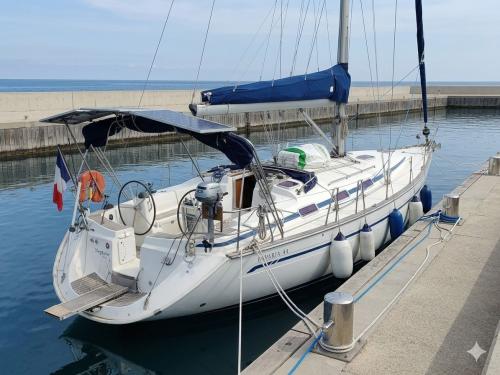 Bavaria yachts 44