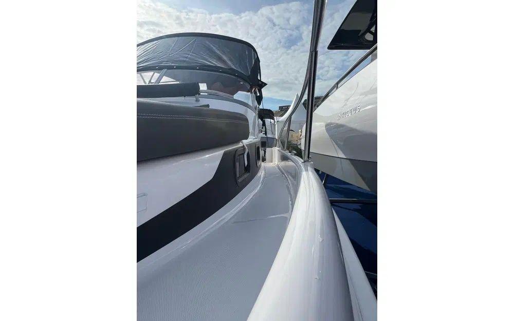 b2 marine Cap ferret 752 cruiser