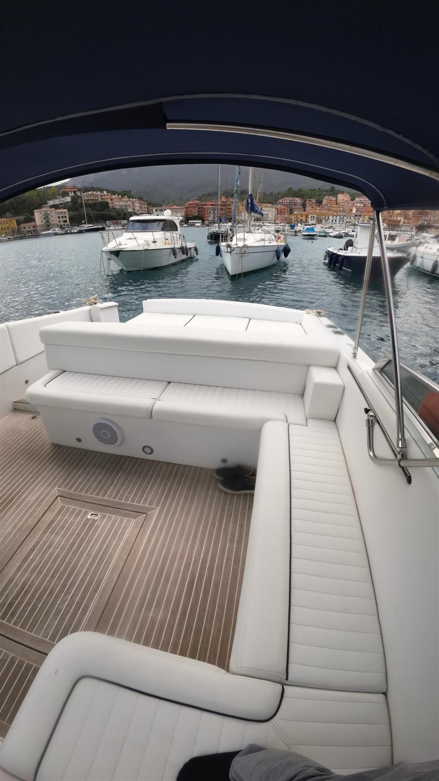 tornado Tornado 38 ( natante )