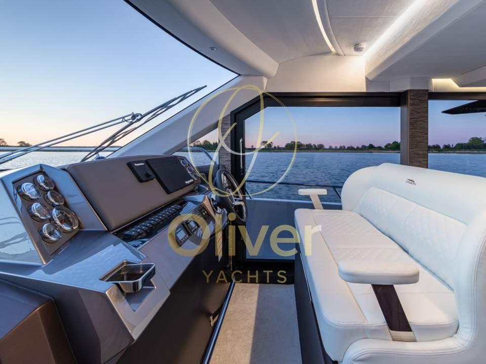 galeon 400 fly