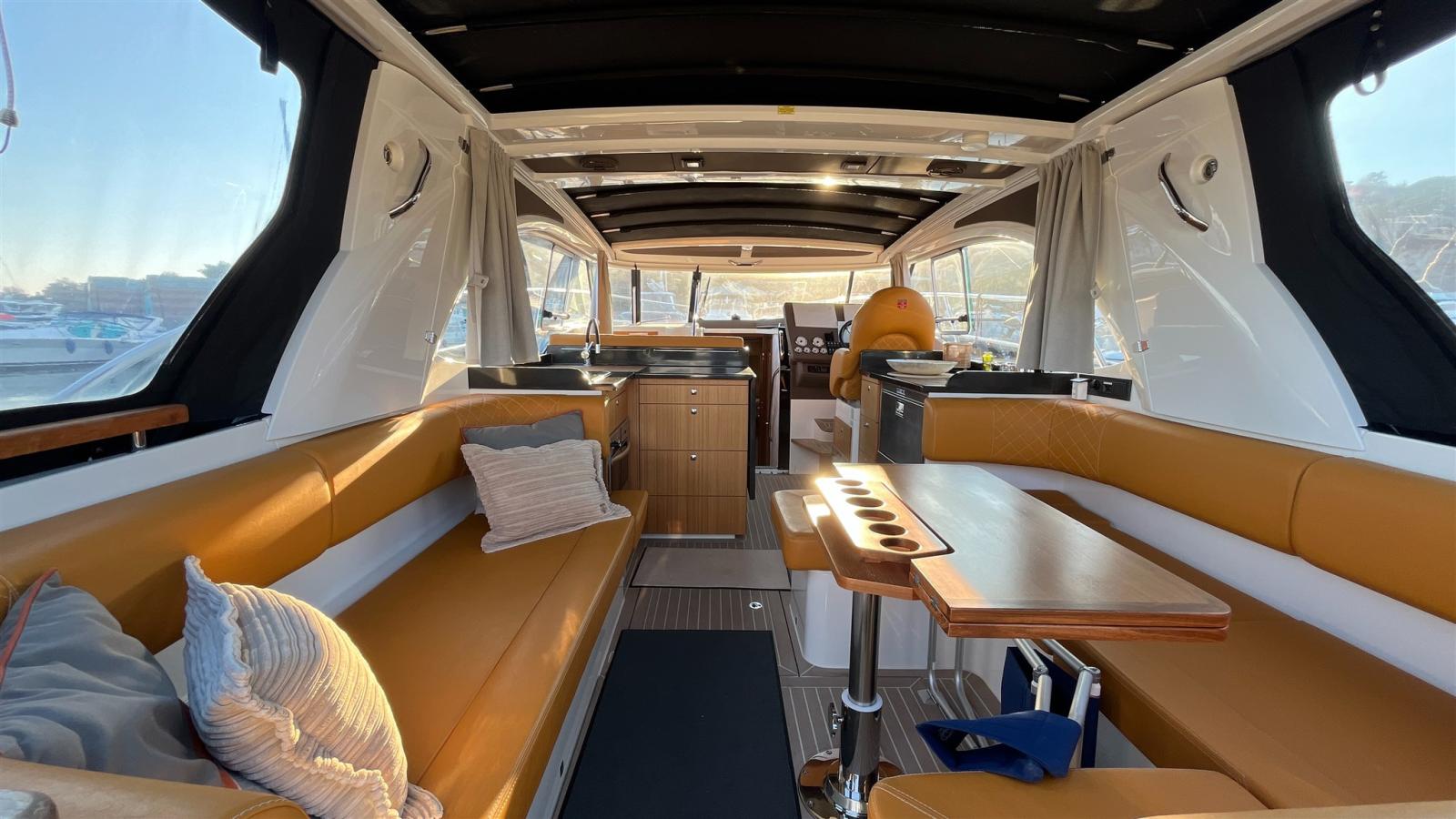 marex 360 cabriolet cruiser