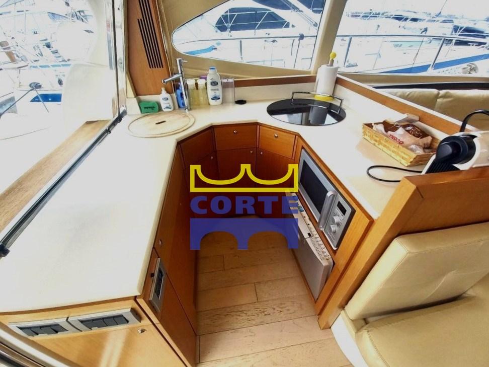 ferretti yachts 470