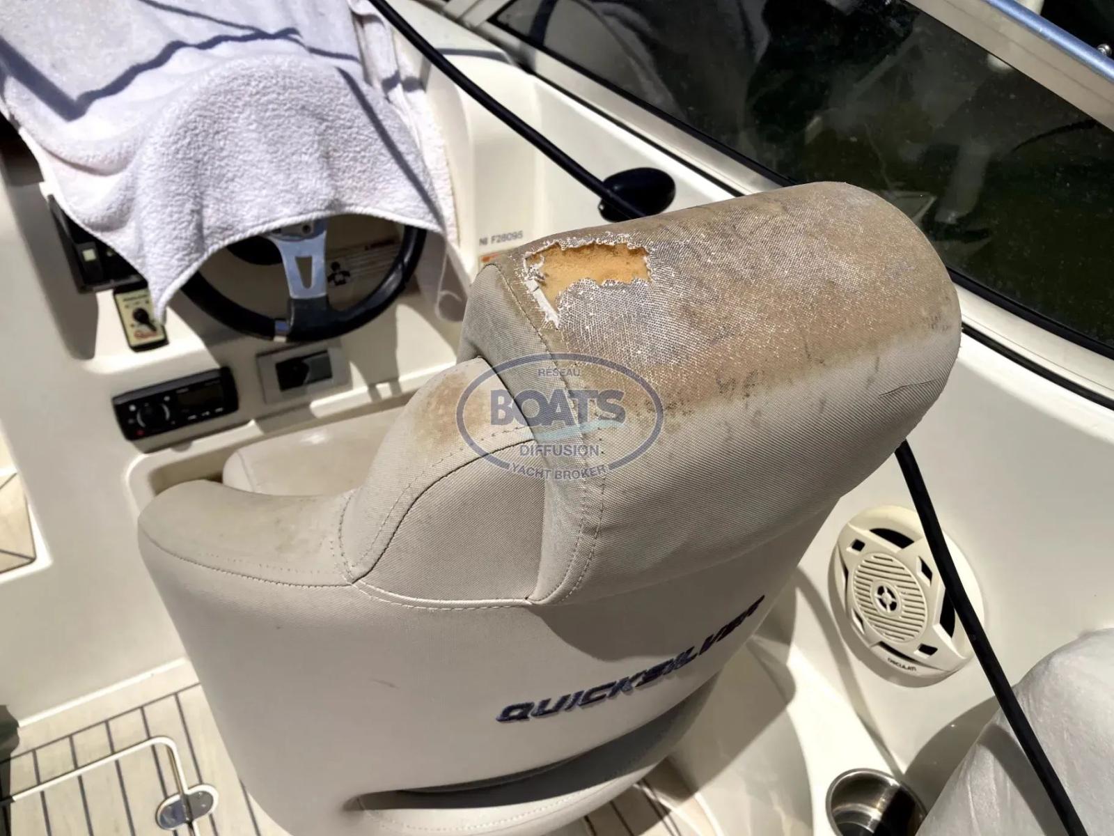 quicksilver 645 activ cabin