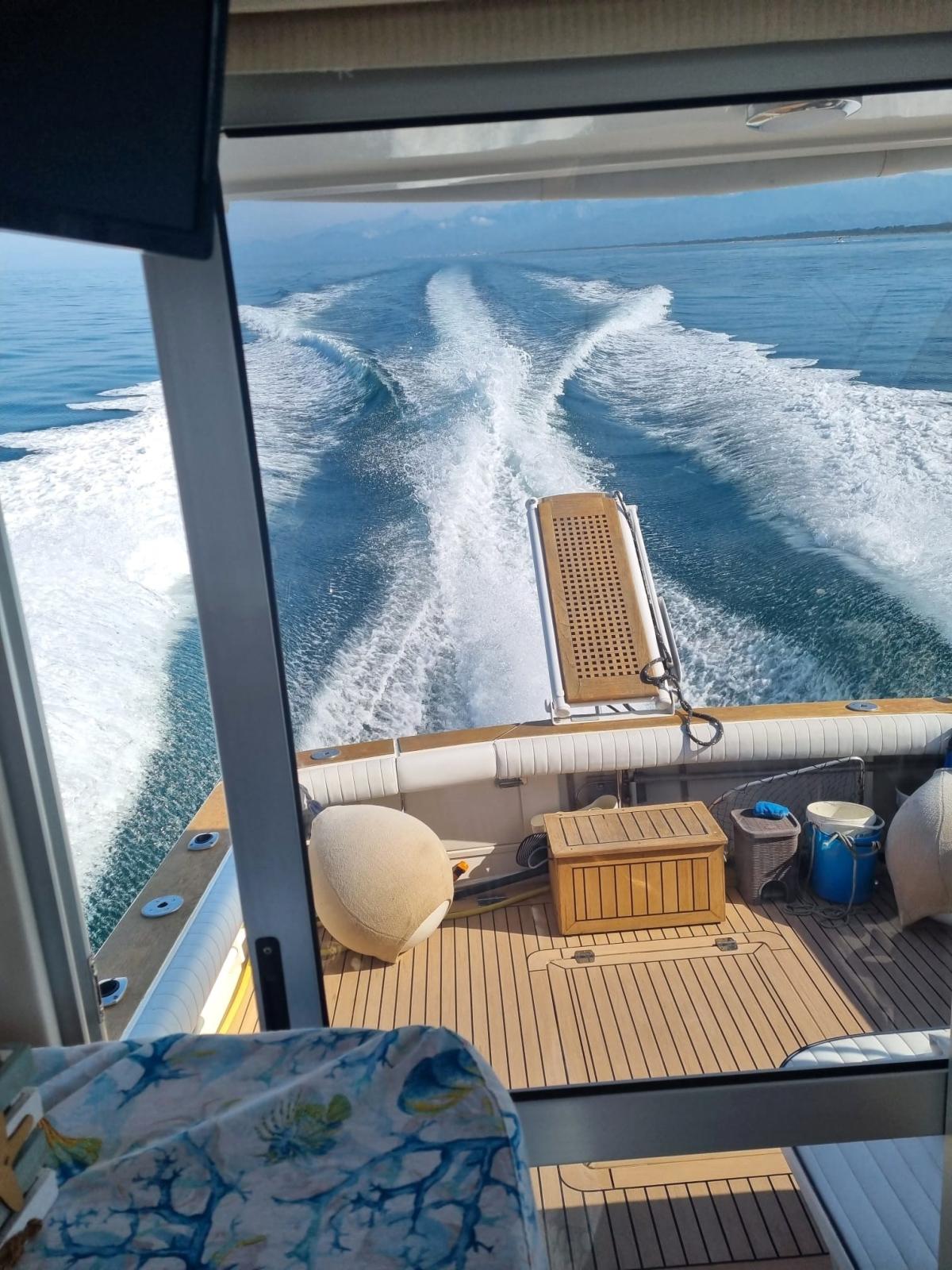 plastik Space 310 cruise