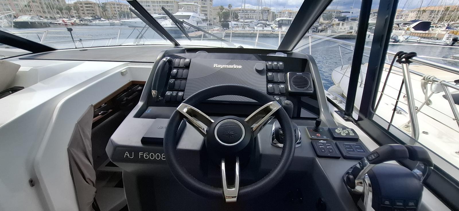 jeanneau Leader 40 hard top