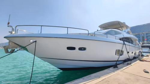 Sunseeker 88 yacht