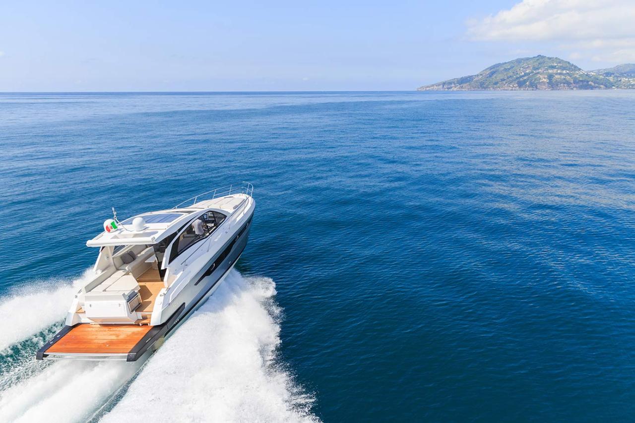 Choosing the Right Marine Battery for Yachting