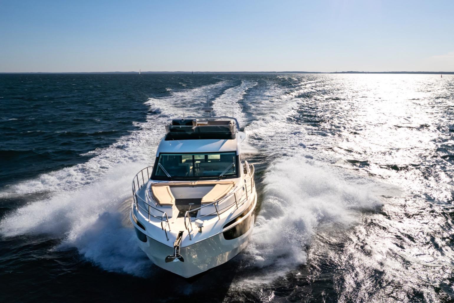 galeon yacht 480 Fly
