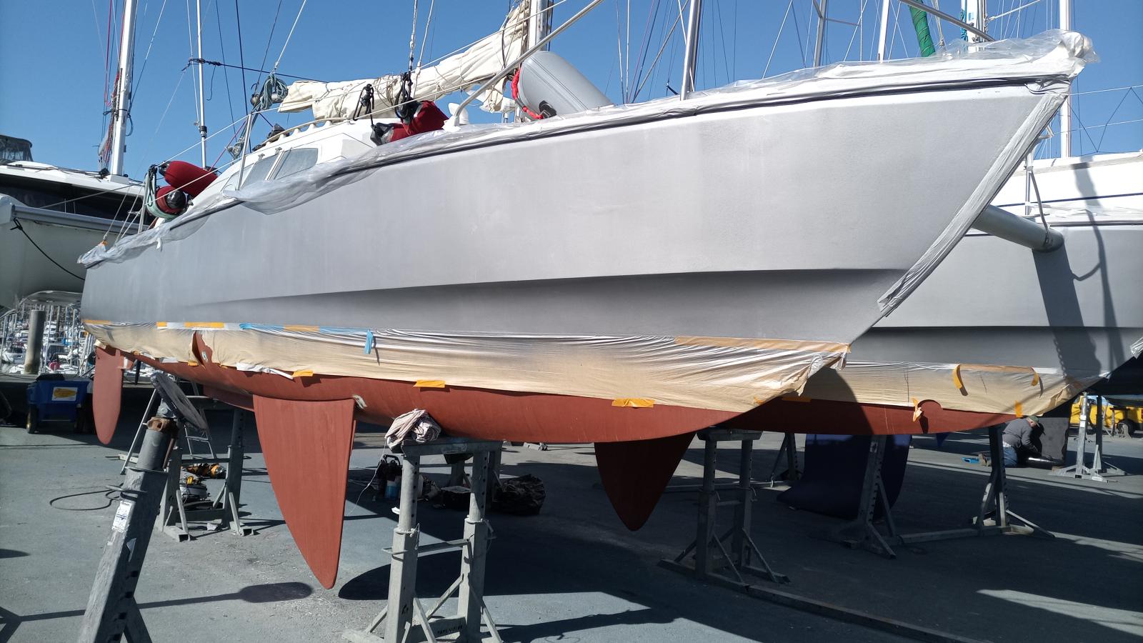 - CATAMARAN