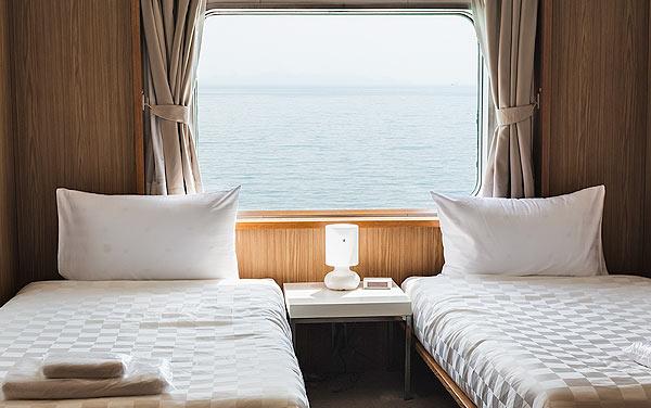 Turning one's boat into an Airbnb