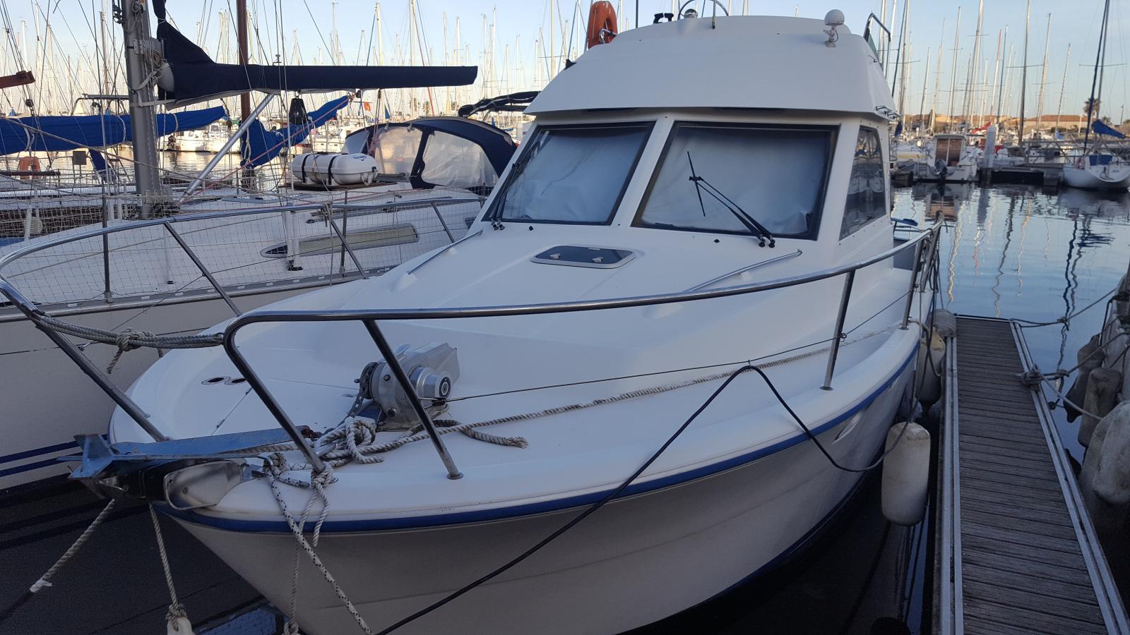 beneteau Antares 905 fly