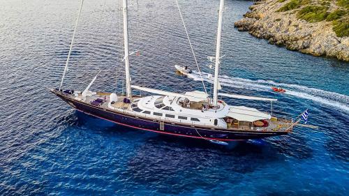 perini navi 46m